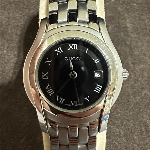 Gucci Womens Silver Stainless Steel Black Dial Watch main image 10